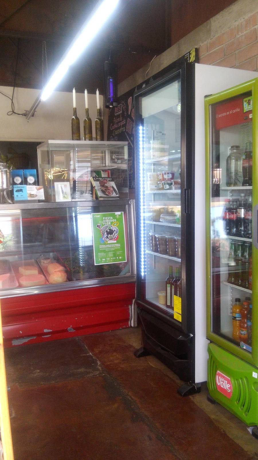 Carniceria Villavicencio | restaurant | Primera, Hidalgo, 22880 Ensenada, B.C., Mexico | 016469770701 OR +52 646 977 0701