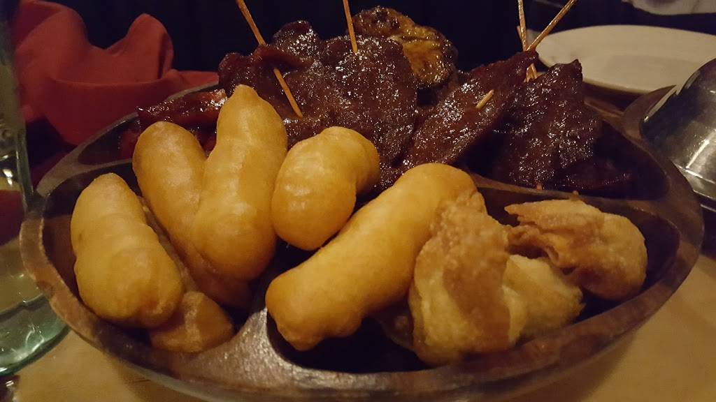 Lukes Inn | restaurant | 650 Metacom Ave, Warren, RI 02885, USA | 4012470665 OR +1 401-247-0665