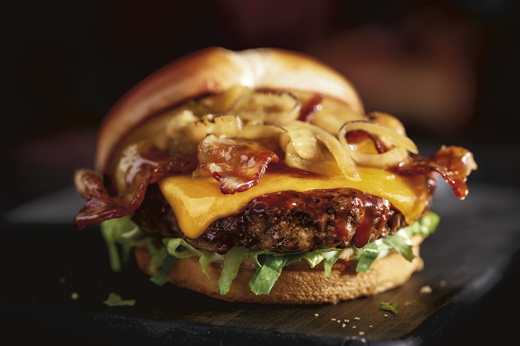 RED ROBIN GOURMET BURGERS, Los Angeles - 6600 Topanga Canyon Blvd