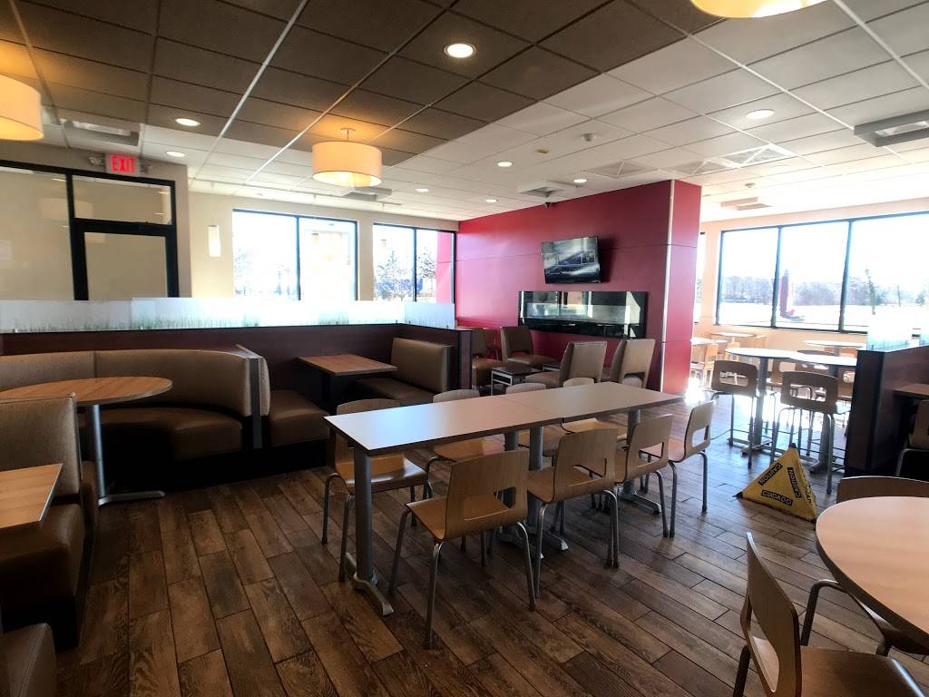Wendys | restaurant | 46110 Michigan Ave, Canton, MI 48188, USA | 7343981405 OR +1 734-398-1405