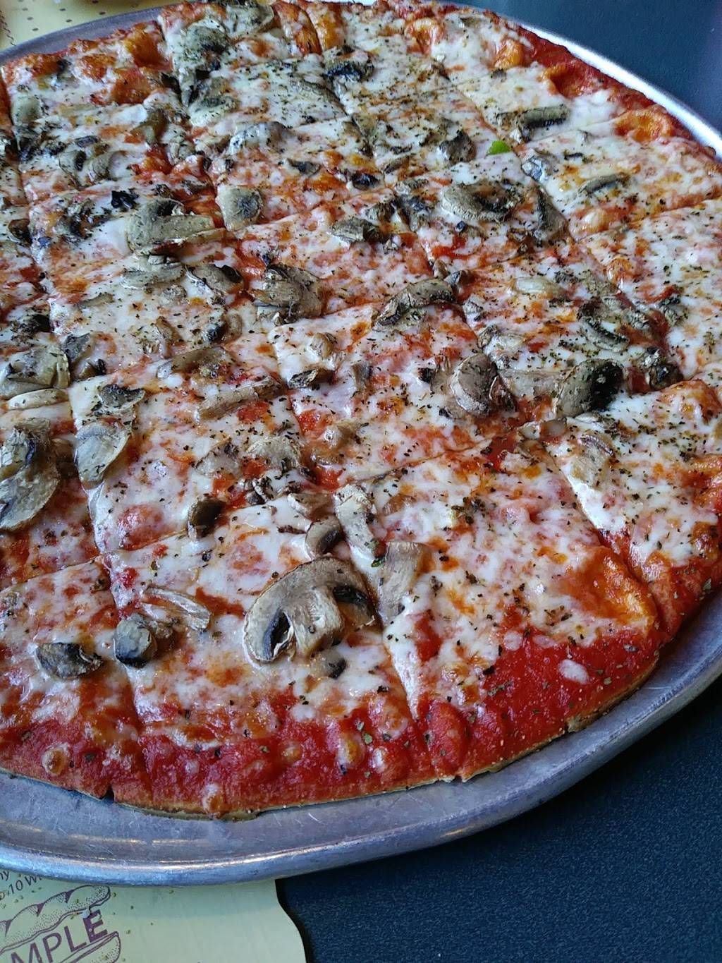 Monicals Pizza | restaurant | 102 N Sycamore St, Villa Grove, IL 61956, USA | 2178322361 OR +1 217-832-2361