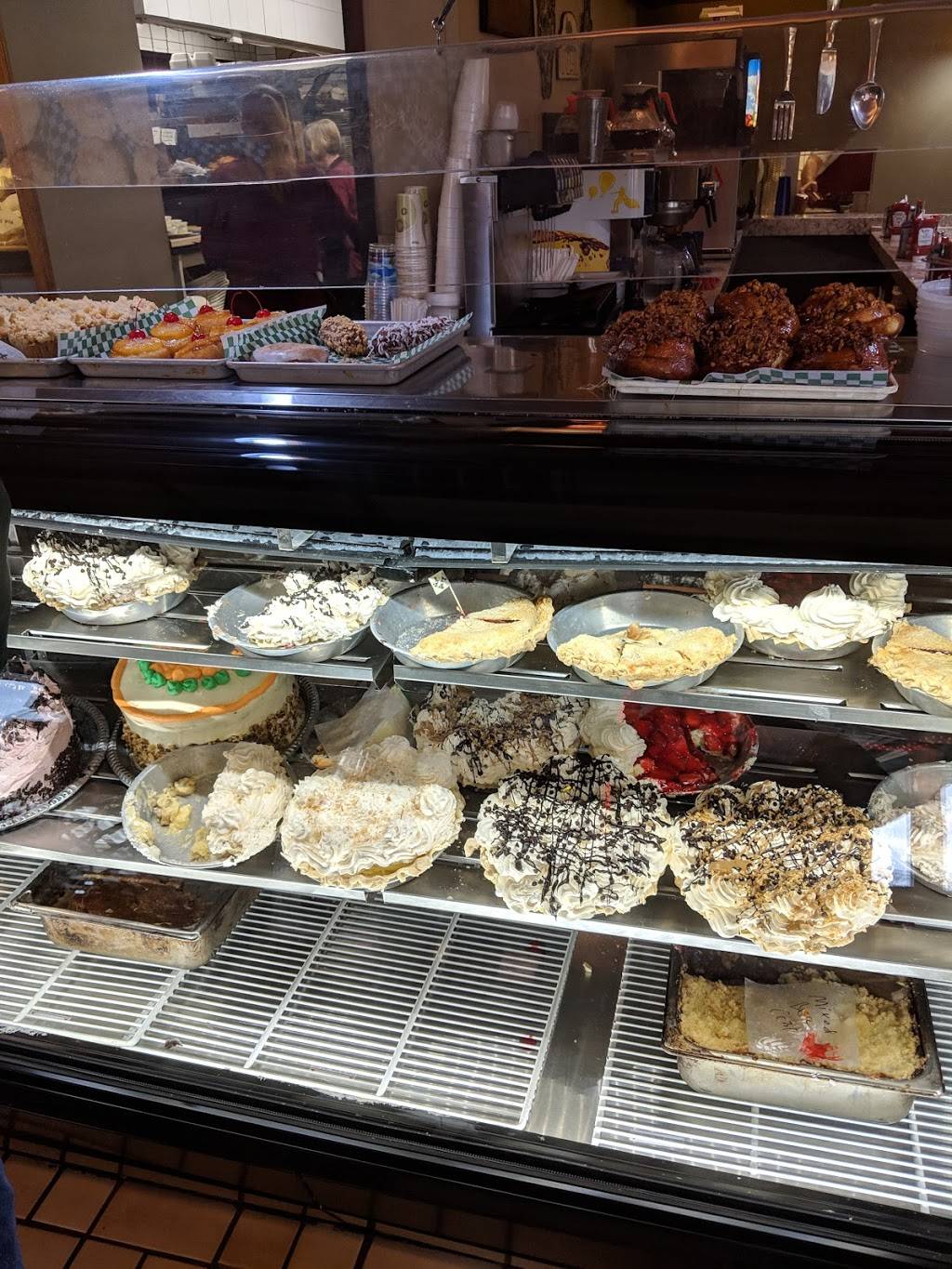 Aunt Millies Family Restaurant & Bakery | bakery | 1024 NY-5, Irving, NY 14081, USA | 7169342525 OR +1 716-934-2525