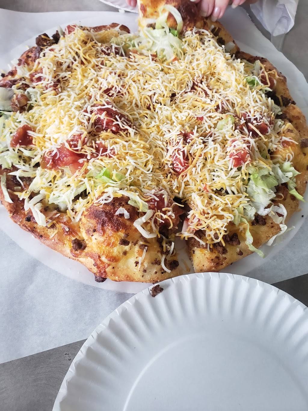 Boardmans Pizzeria and Rentals | restaurant | 304 MO-5, Gravois Mills, MO 65037, USA | 5732078285 OR +1 573-207-8285