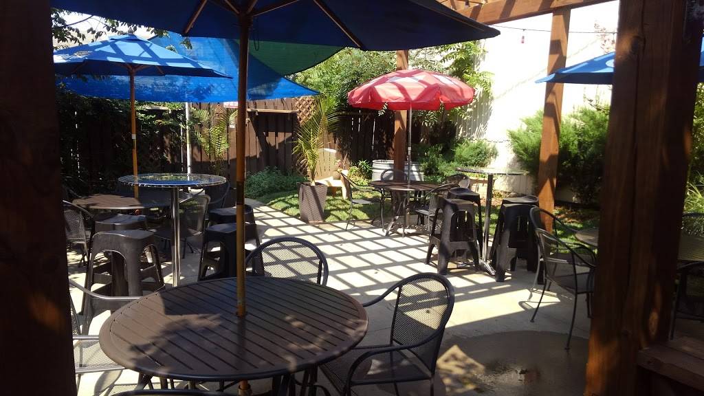 Stevie Cs | restaurant | 204 SE Main St, Grimes, IA 50111, USA | 5159869004 OR +1 515-986-9004