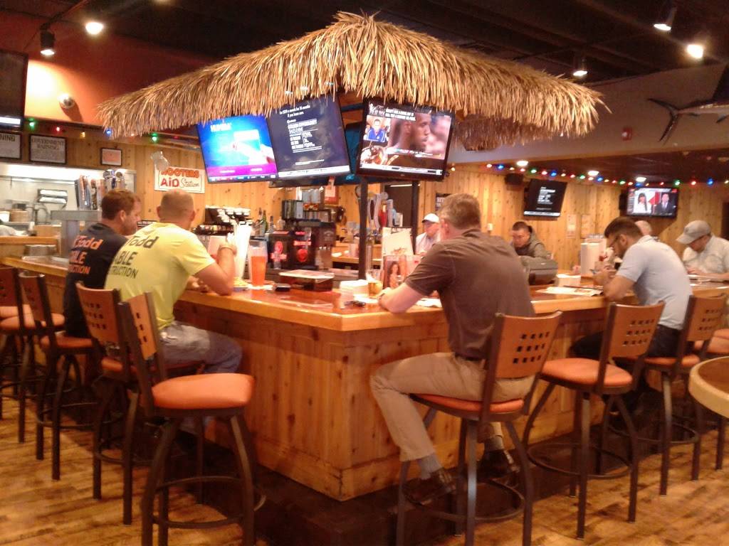 Hooters Restaurant 70 Wolf Rd Colonie Ny 12205 Usa