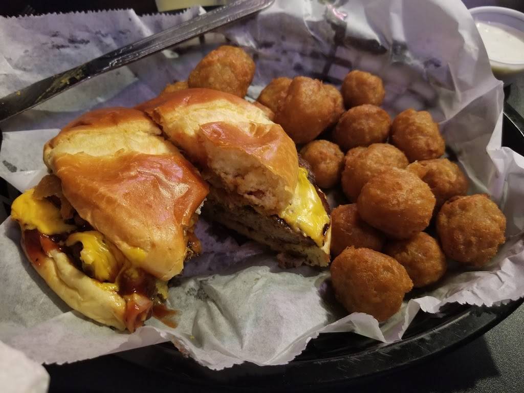 Pookies Beer, Burgers & Bocce | restaurant | 109 N Madison St, Marion, IL 62959, USA | 6184405100 OR +1 618-440-5100
