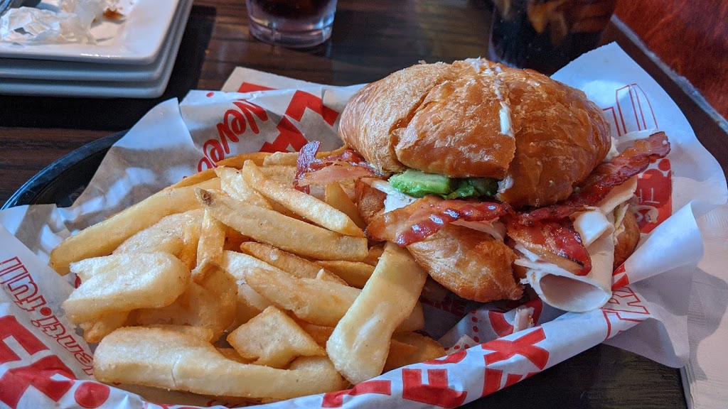 Red Robin Gourmet Burgers and Brews | restaurant | 4900 Sergeant Rd, Sioux City, IA 51106, USA | 7122668505 OR +1 712-266-8505