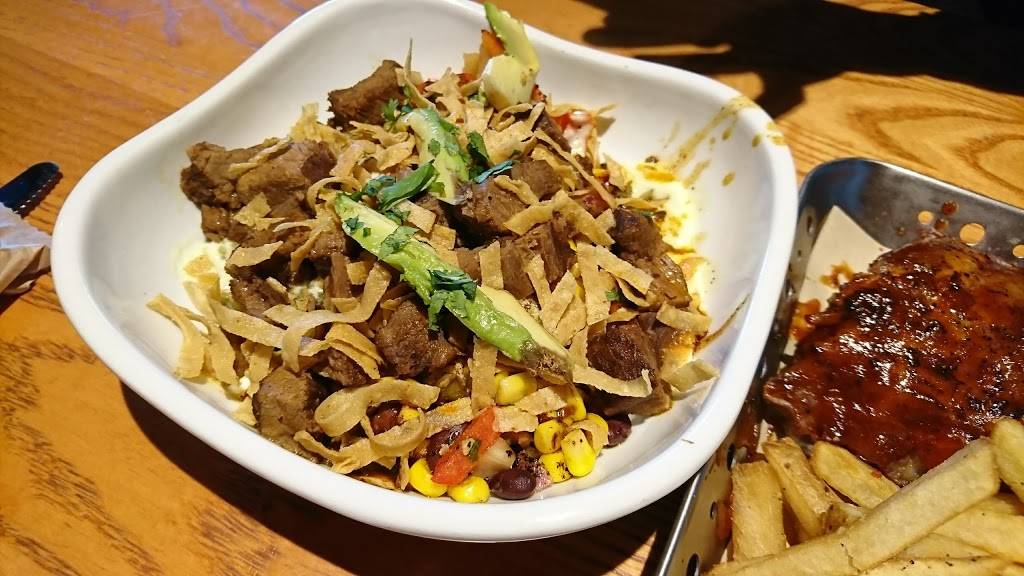 Chilis Grill & Bar | meal takeaway | 15201 Trenton Rd, Southgate, MI 48195, USA | 7342811624 OR +1 734-281-1624