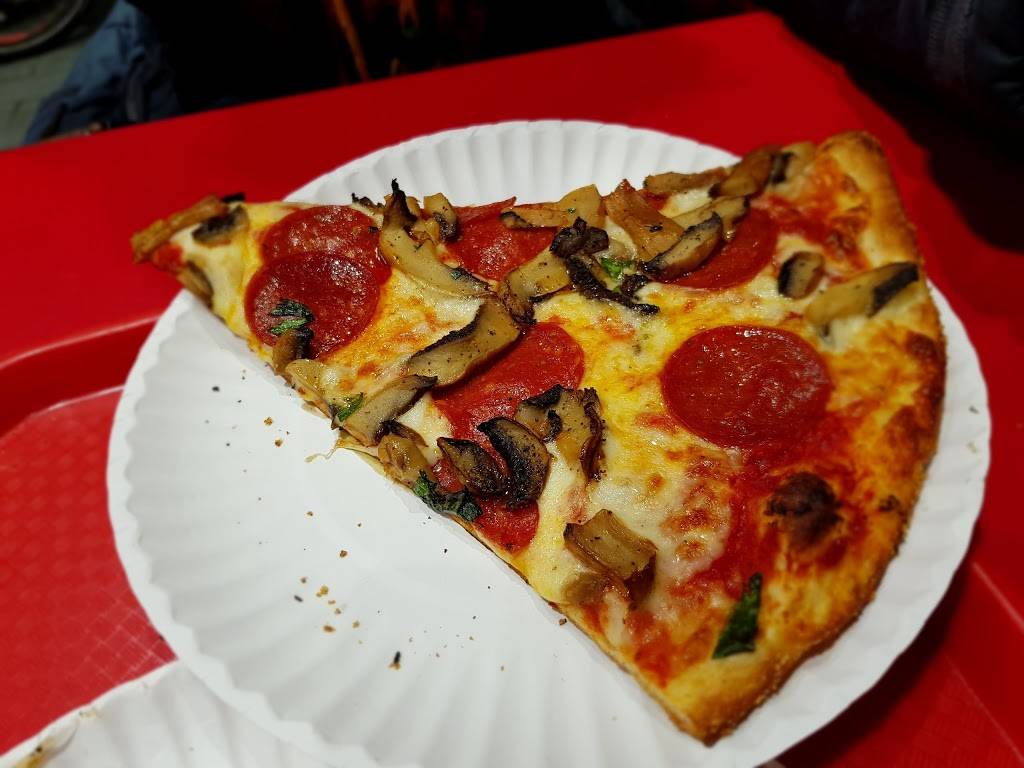 Little Italy Pizza | restaurant | 50 Fulton St, New York, NY 10038, USA | 2125717700 OR +1 212-571-7700