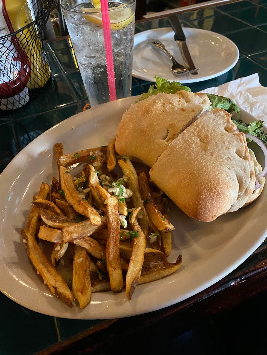 The Liberty Pub | restaurant | 2047 Sherman Ave, North Bend, OR 97459, USA | 5417562550 OR +1 541-756-2550