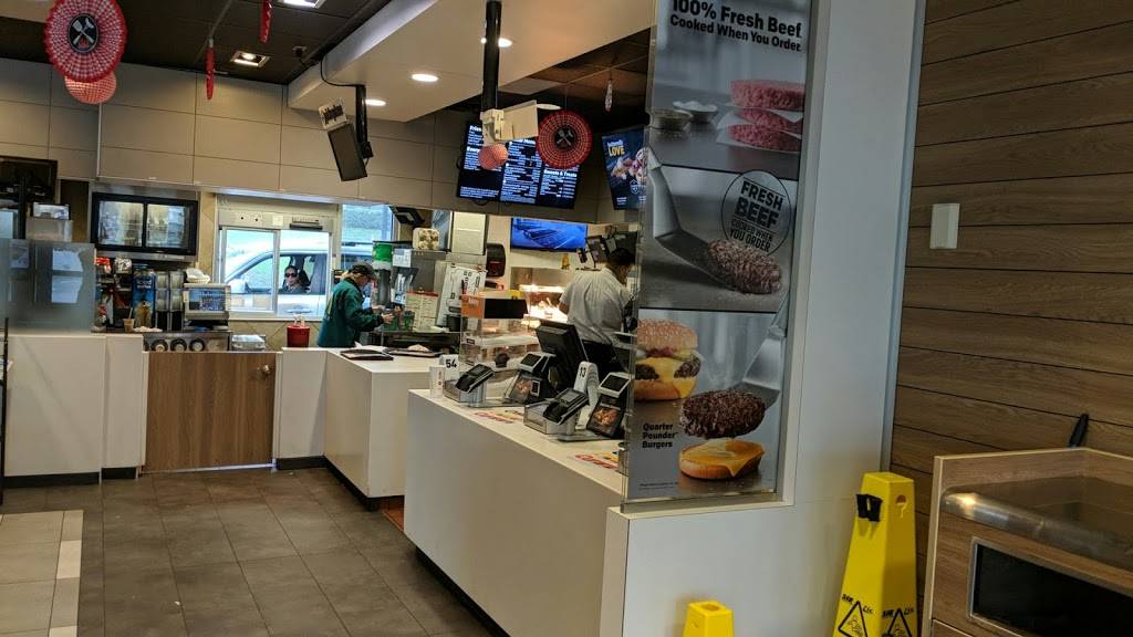 McDonald's - Cafe | 72 Auburn St, Auburn, MA 01501, USA