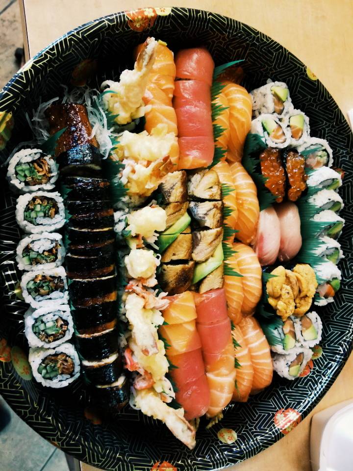 Tama Sushi | restaurant | 6828 Old Dominion Dr, McLean, VA 22101, USA | 7038832001 OR +1 703-883-2001