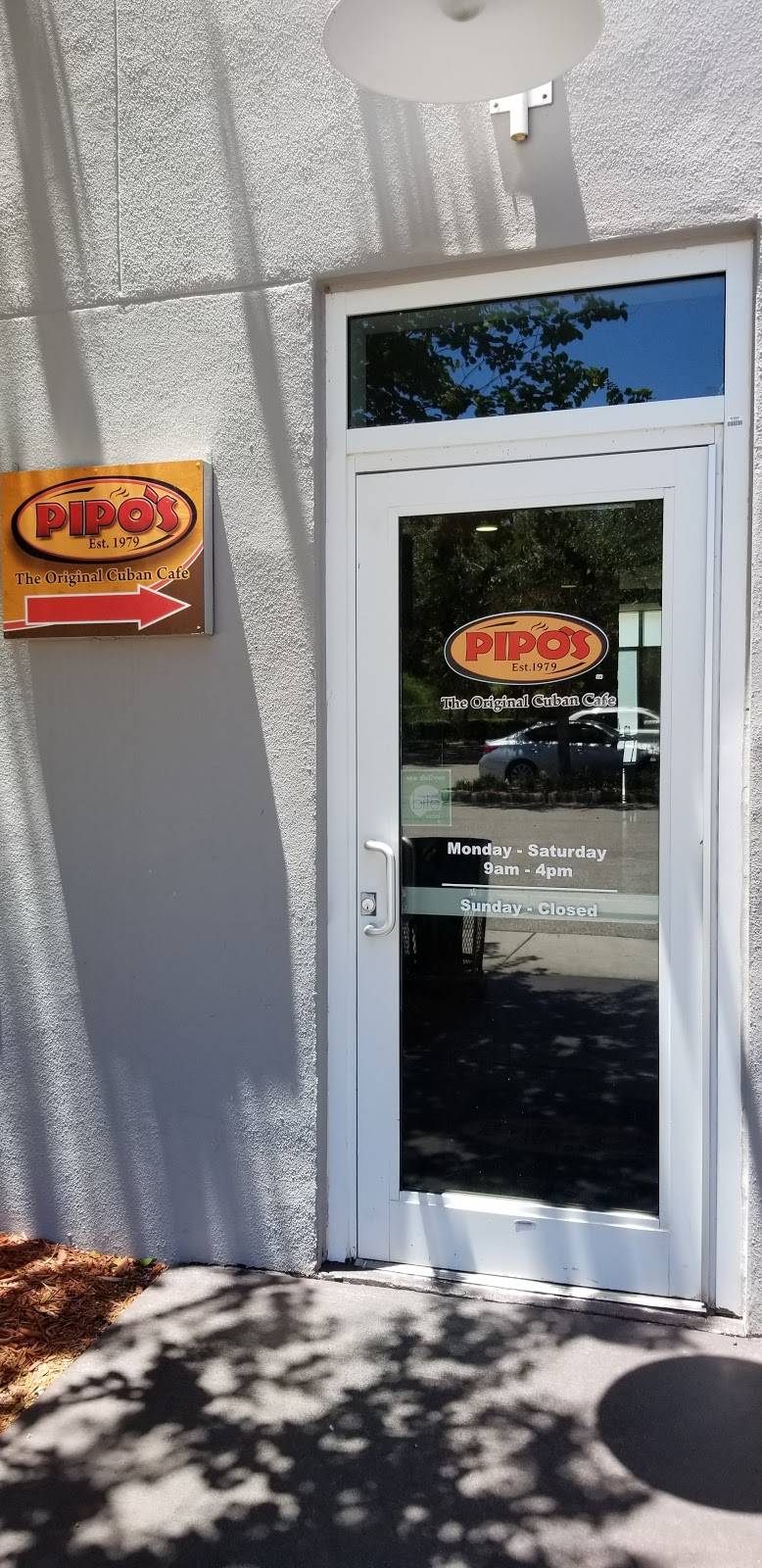 Pipos To Go at the Manhattan Casino | restaurant | 642 22nd St S, St. Petersburg, FL 33712, USA | 7272561808 OR +1 727-256-1808