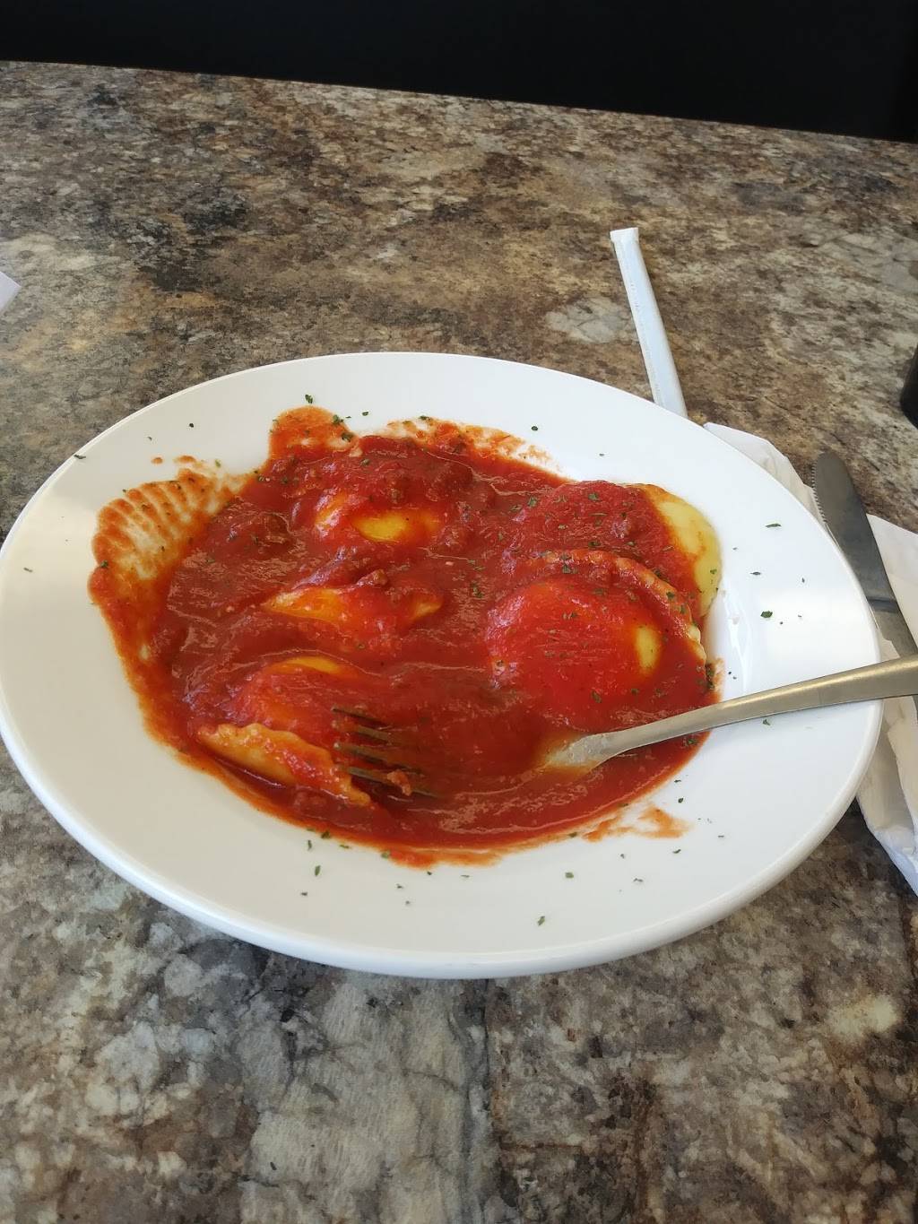 Joes Pizza | restaurant | 125 E W Stacey St, Chester, IL 62233, USA | 6188267017 OR +1 618-826-7017