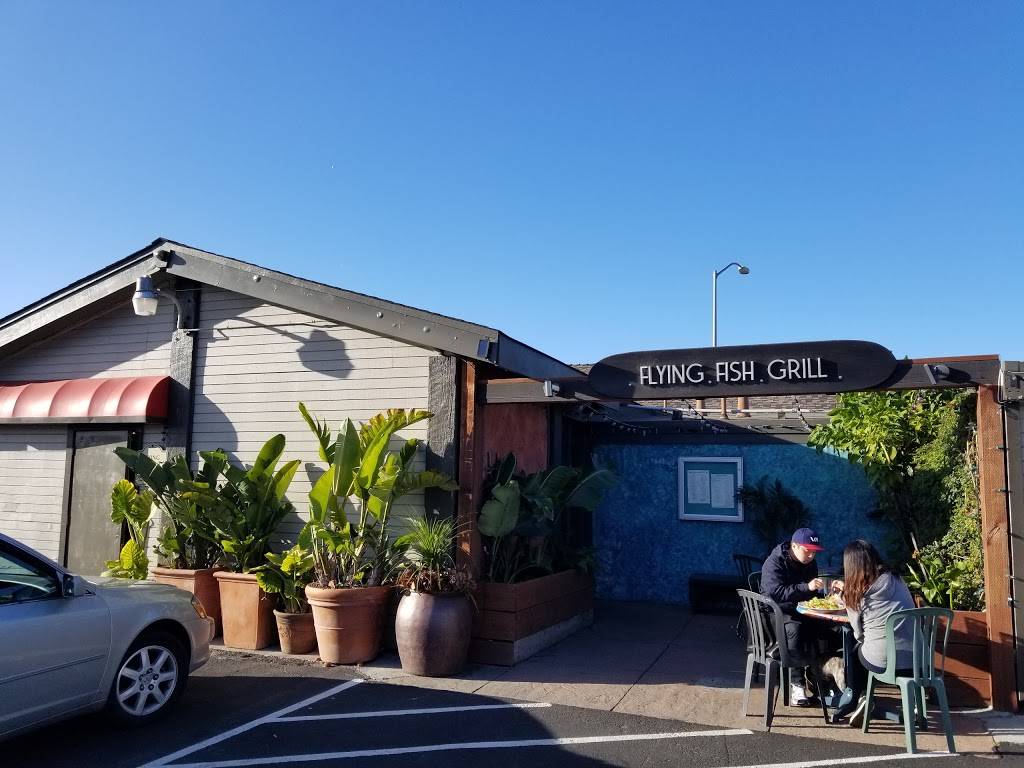 Flying Fish Bar & Grill | restaurant | 211 San Mateo Rd, Half Moon Bay, CA 94019, USA | 6507121125 OR +1 650-712-1125