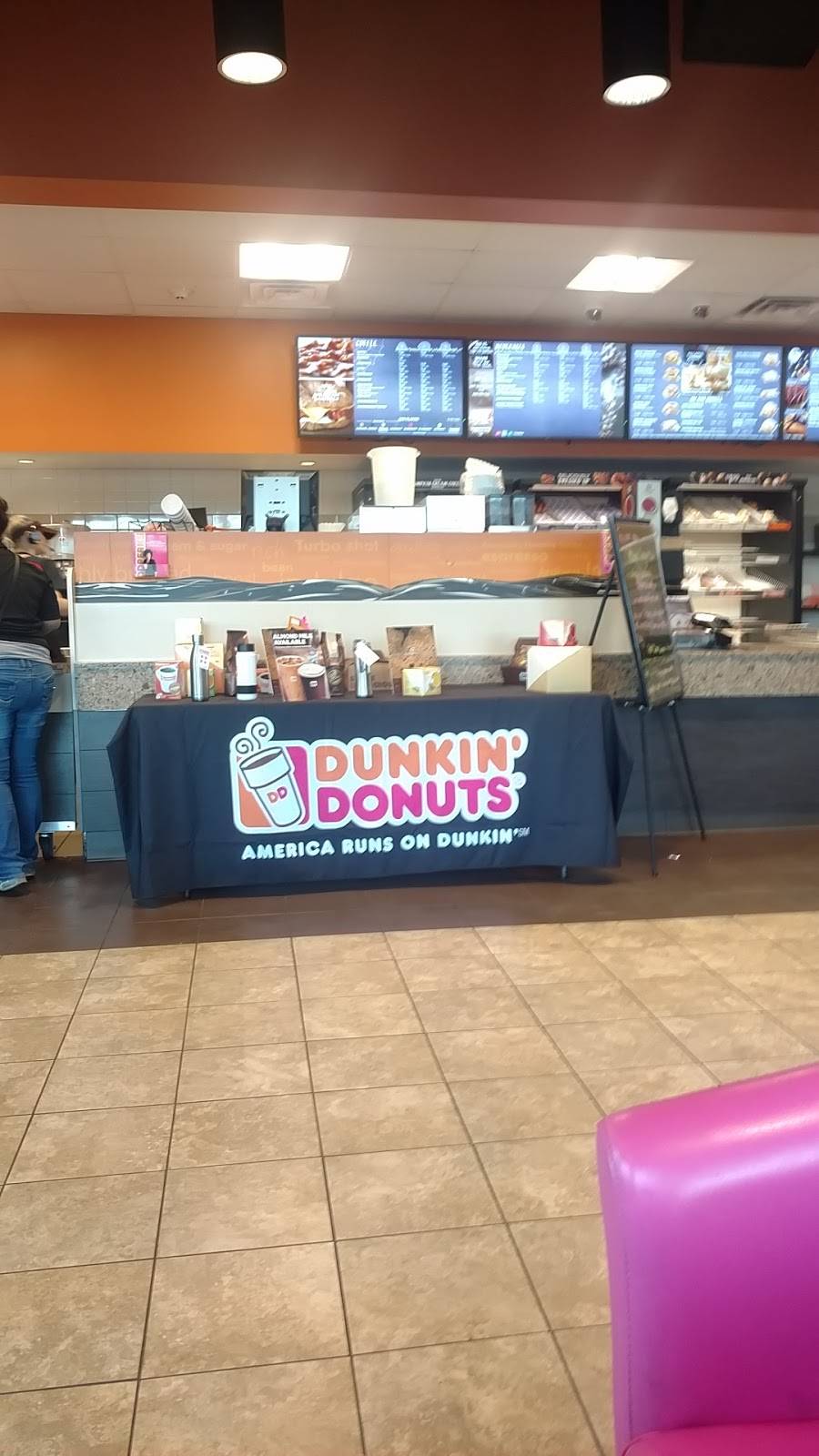 Dunkin | bakery | 4223 Robert C Byrd Dr, Beckley, WV 25801, USA | 3042548102 OR +1 304-254-8102