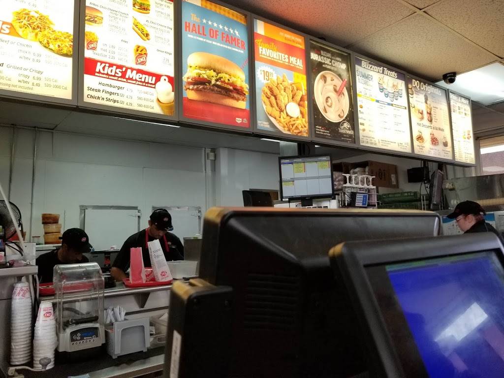 Dairy Queen Store | restaurant | 715 E King Ave, Kingsville, TX 78363, USA | 3615929471 OR +1 361-592-9471