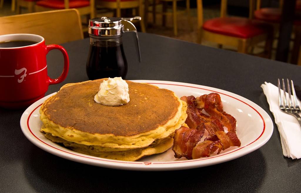 Frischs Big Boy | restaurant | 16 Weller Dr, Tipp City, OH 45371, USA | 9376670393 OR +1 937-667-0393