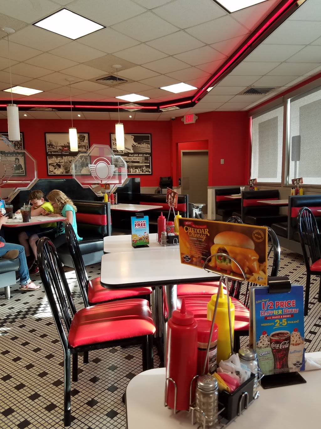 Steak 'n Shake Restaurant 500 E Emory Rd, Powell, TN 37849, USA