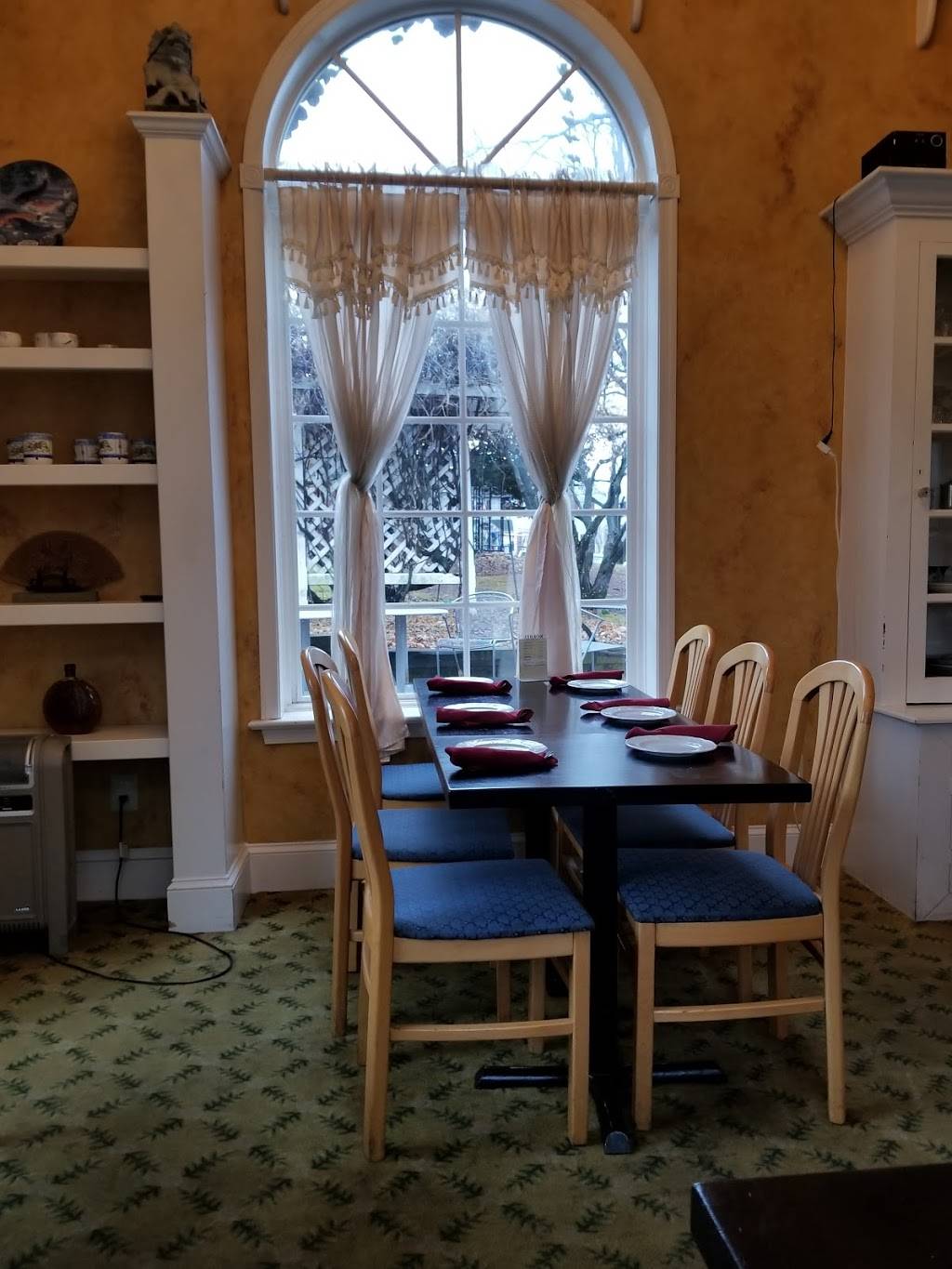 Black Dog Cafe | restaurant | 4049 W Skippack Pike, Schwenksville, PA 19473, USA | 6102229211 OR +1 610-222-9211