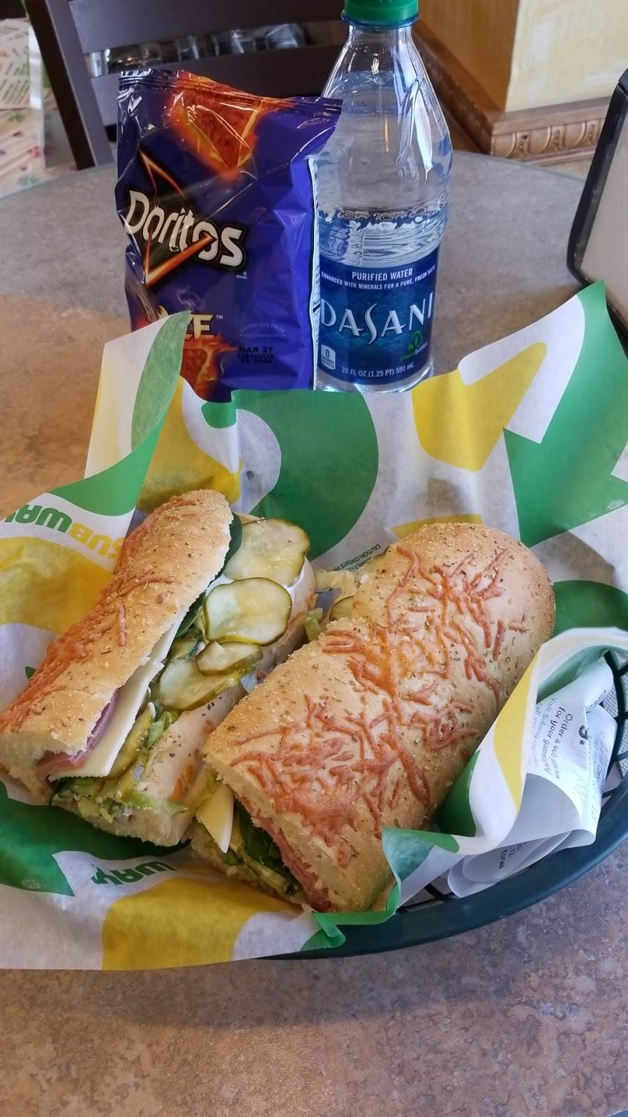 Subway | restaurant | 6629 Engle Rd #101, Middleburg Heights, OH 44130, USA | 2168006953 OR +1 216-800-6953