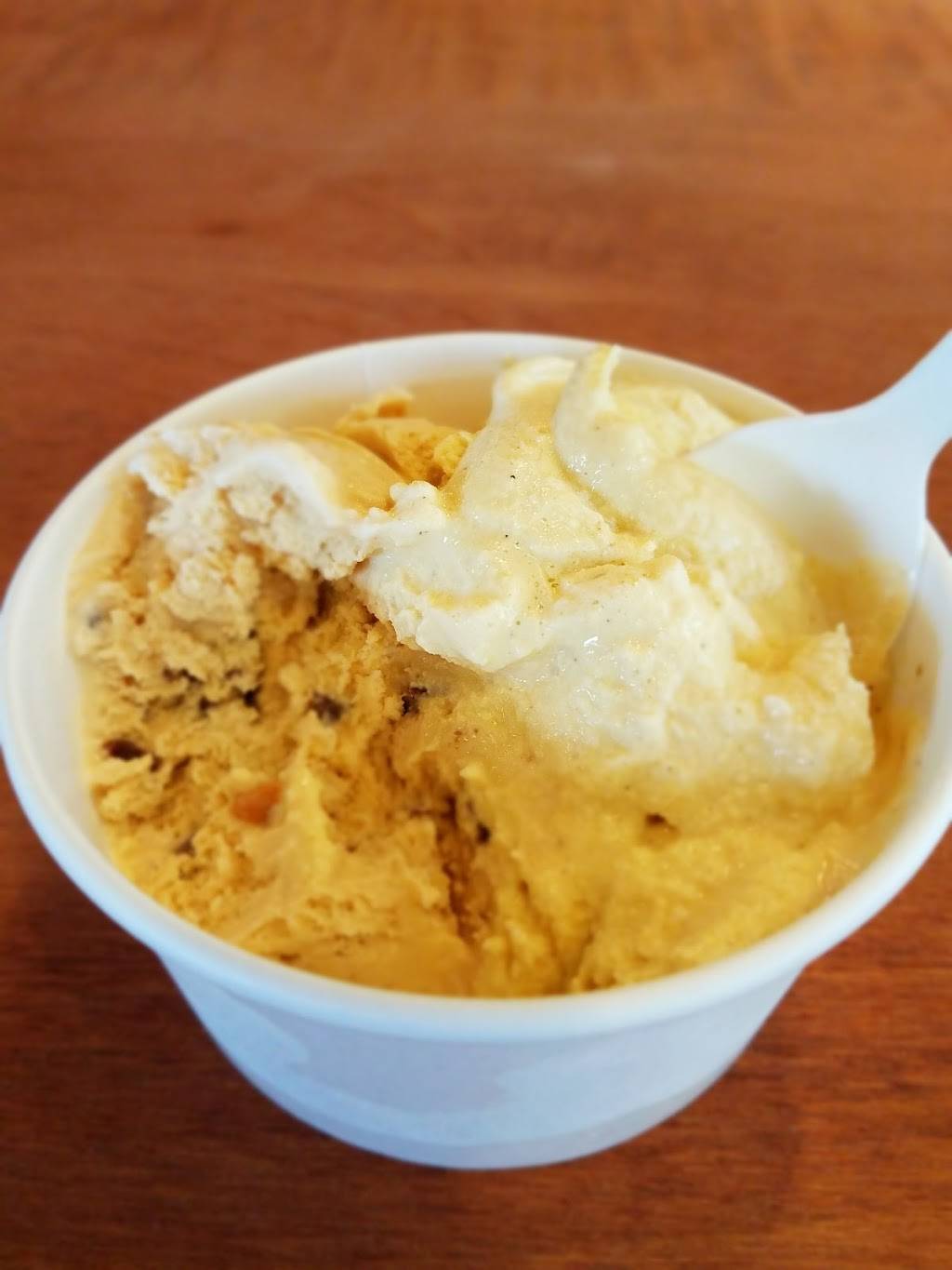 Zoes Ice Cream Barn | restaurant | 1181 State Rte 55, Lagrangeville, NY 12540, USA | 8454547108 OR +1 845-454-7108