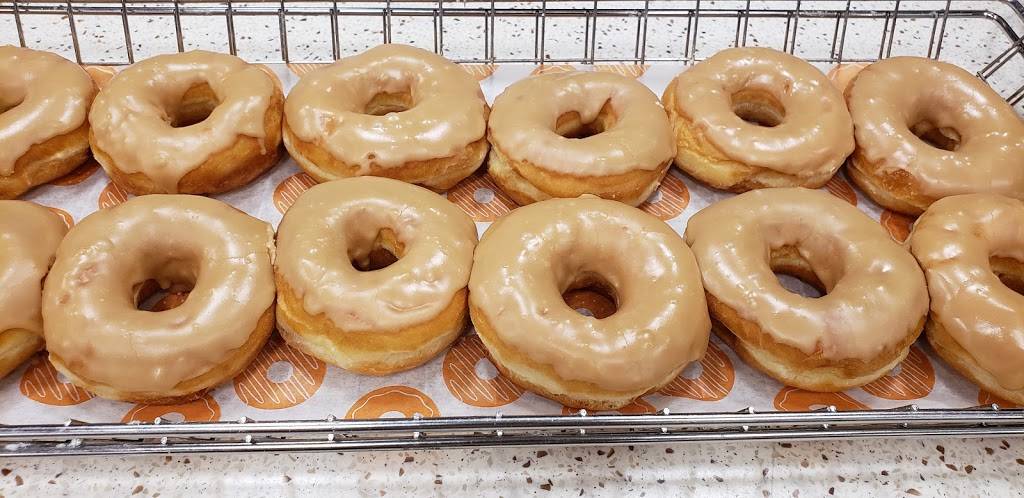 Dunkin | bakery | 1105 N Yarbrough Dr, El Paso, TX 79925, USA | 9155981130 OR +1 915-598-1130