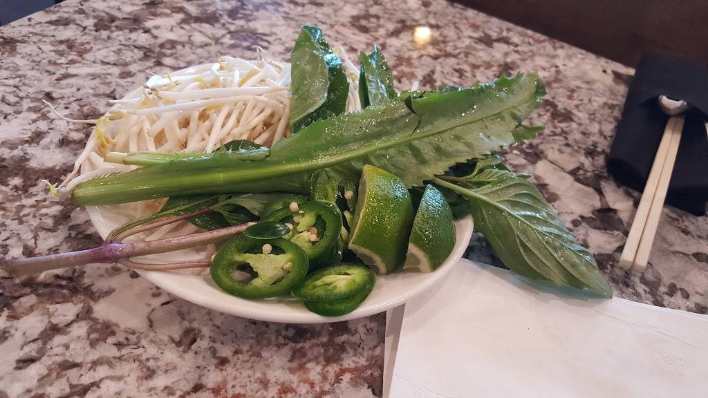 Phở Factory | restaurant | 940 N 26th St #206, Lincoln, NE 68503, USA | 4022613213 OR +1 402-261-3213