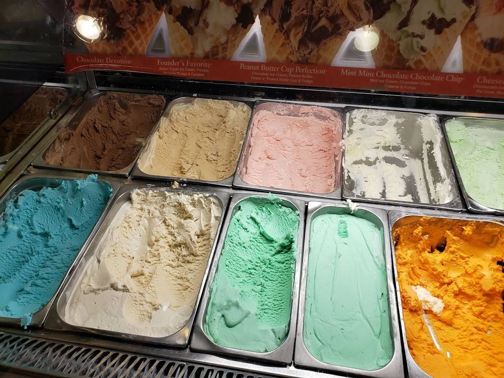 Cold Stone Creamery | bakery | 1000 Chapel View Blvd Ste 134, Cranston, RI 02920, USA | 4019431172 OR +1 401-943-1172