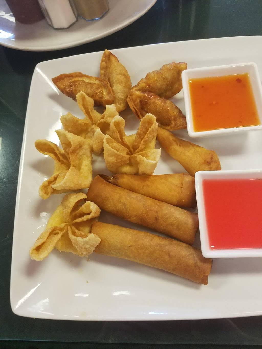 Beas Asian Cuisine | restaurant | 518 W Broadway, Spiro, OK 74959, USA | 9189625600 OR +1 918-962-5600