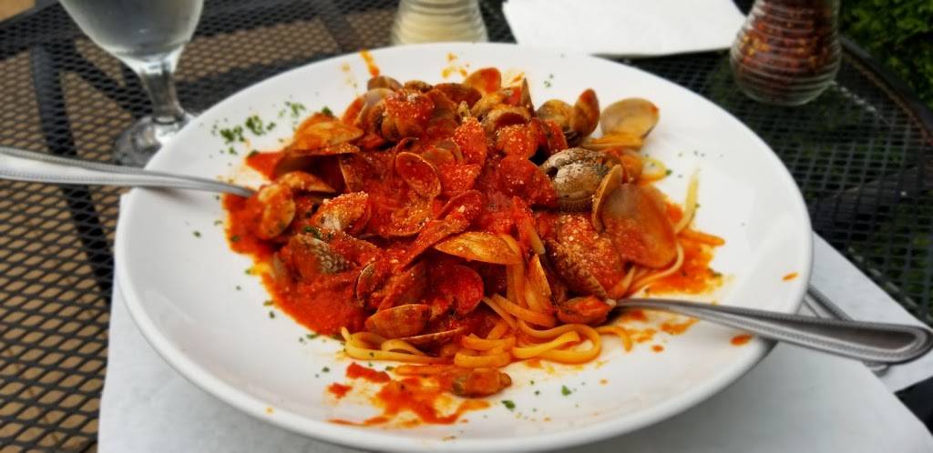 Franks Italian Restaurant | restaurant | 2633 NY-26, Maine, NY 13802, USA | 6073235445 OR +1 607-323-5445