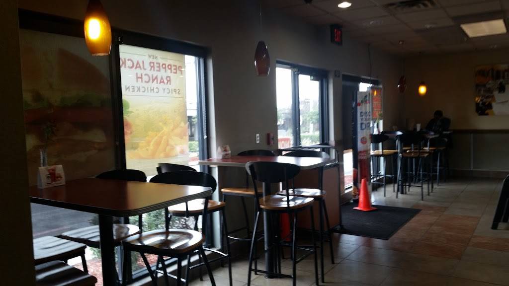 Jack in the Box | restaurant | 1550 I-10, Beaumont, TX 77703, USA | 4098131641 OR +1 409-813-1641