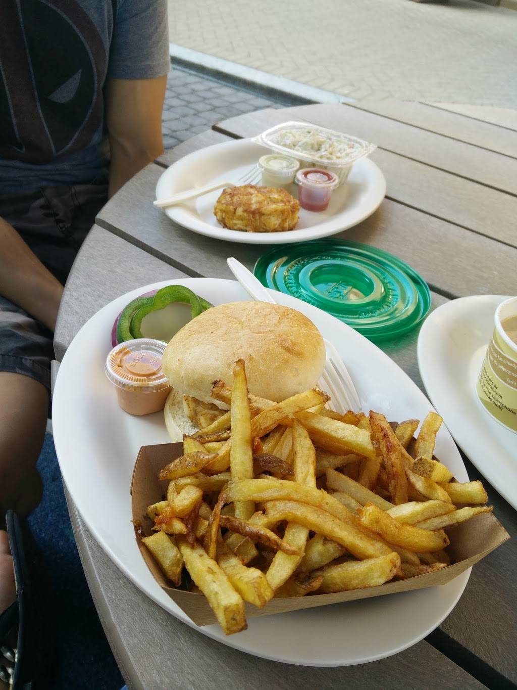 Crab Cake Cafe Restaurant 140 National Plaza, Oxon Hill, MD 20745, USA