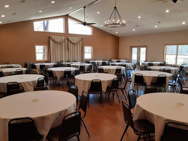 Wild Pickins Winery | restaurant | 14223 IL-111, Chesterfield, IL 62630, USA | 6187533833 OR +1 618-753-3833