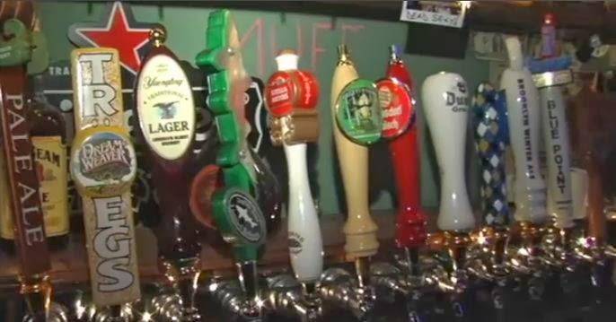 Mad Donkey Beer Bar & Grill | night club | 32-07 36th Ave, Astoria, NY 11106, USA | 7182042070 OR +1 718-204-2070