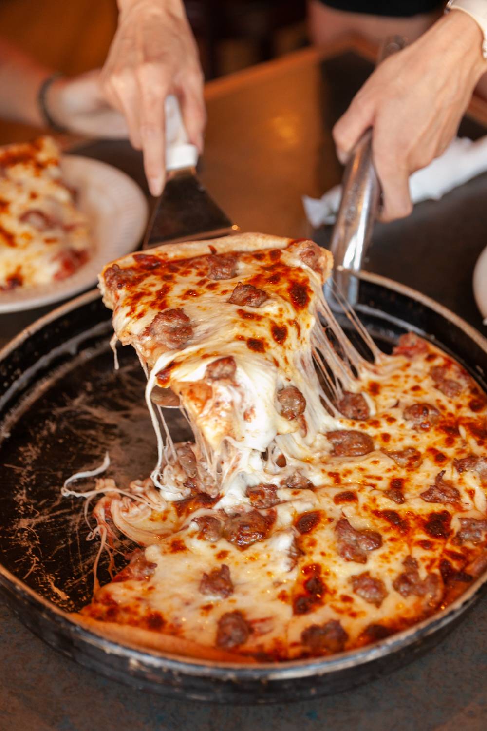 R Grotto Ristorante | restaurant | 710 La Salle St, Ottawa, IL 61350, USA | 8154311100 OR +1 815-431-1100