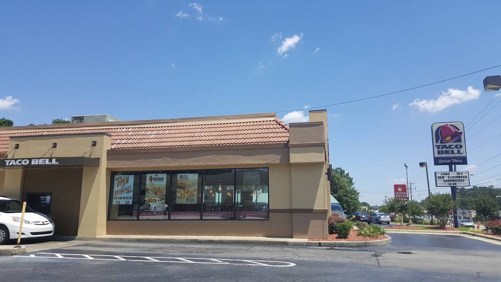 Taco Bell | meal takeaway | 1042 Bragg Blvd, Fayetteville, NC 28301, USA | 9104853868 OR +1 910-485-3868