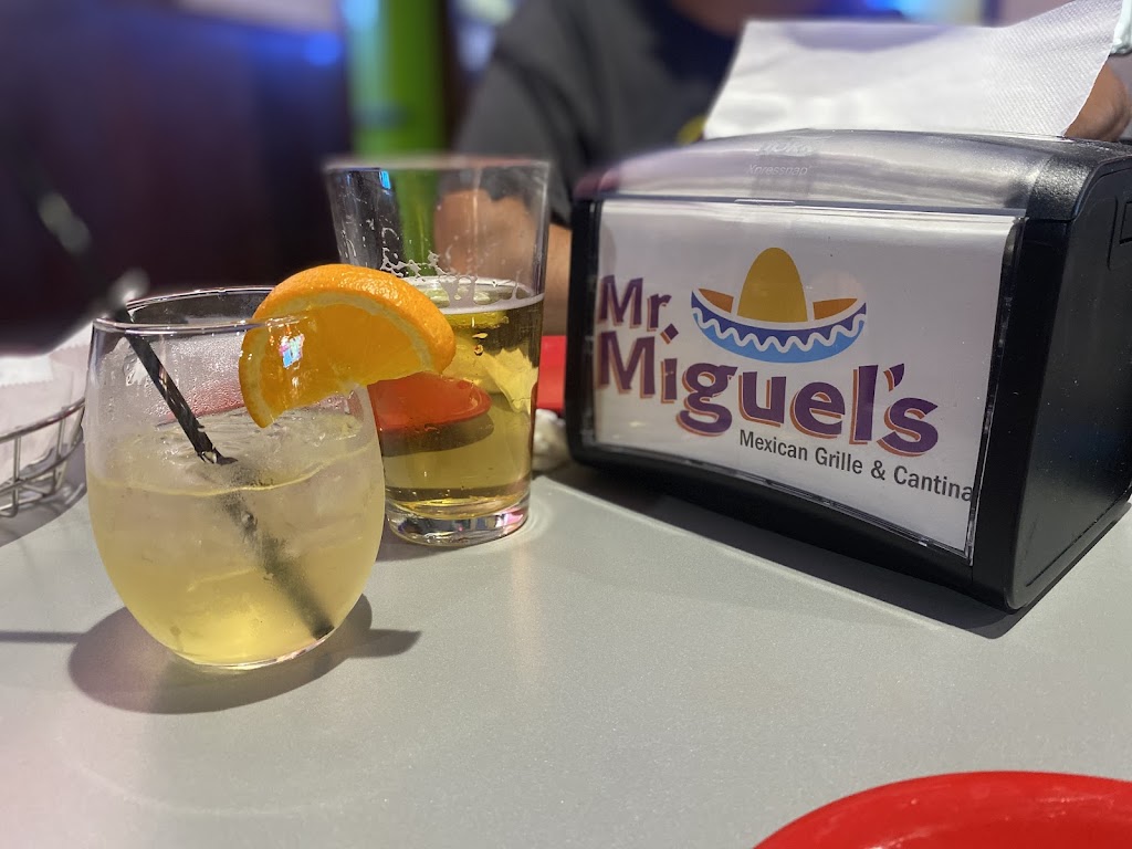 Mr. Miguels Mexican Grille & Cantina | restaurant | 39305 Plymouth Rd, Livonia, MI 48150, USA | 7347444002 OR +1 734-744-4002