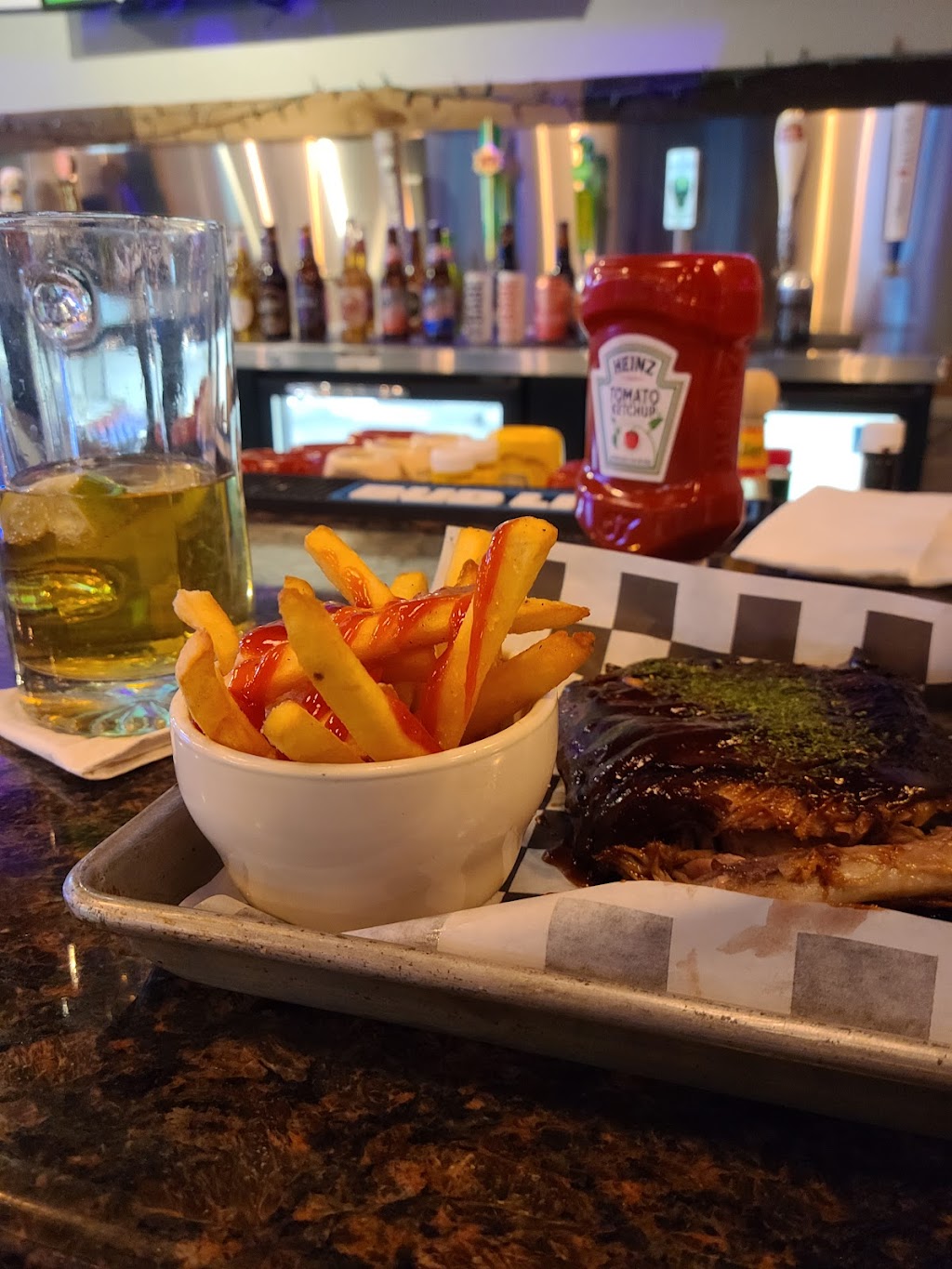 2 Javelinas Draft House | restaurant | 724 S Eddy St, Pecos, TX 79772, USA | 4327550085 OR +1 432-755-0085