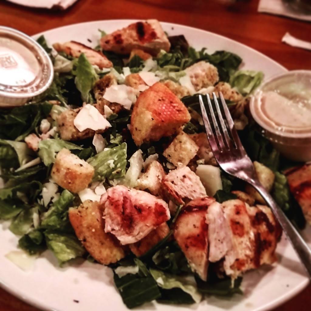 Macados | restaurant | 4237 VA-419, Cave Spring, VA 24018, USA | 5407769884 OR +1 540-776-9884