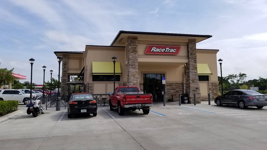 RaceTrac - Bakery | 1450 Hypoluxo Rd, Lantana, FL 33462, USA