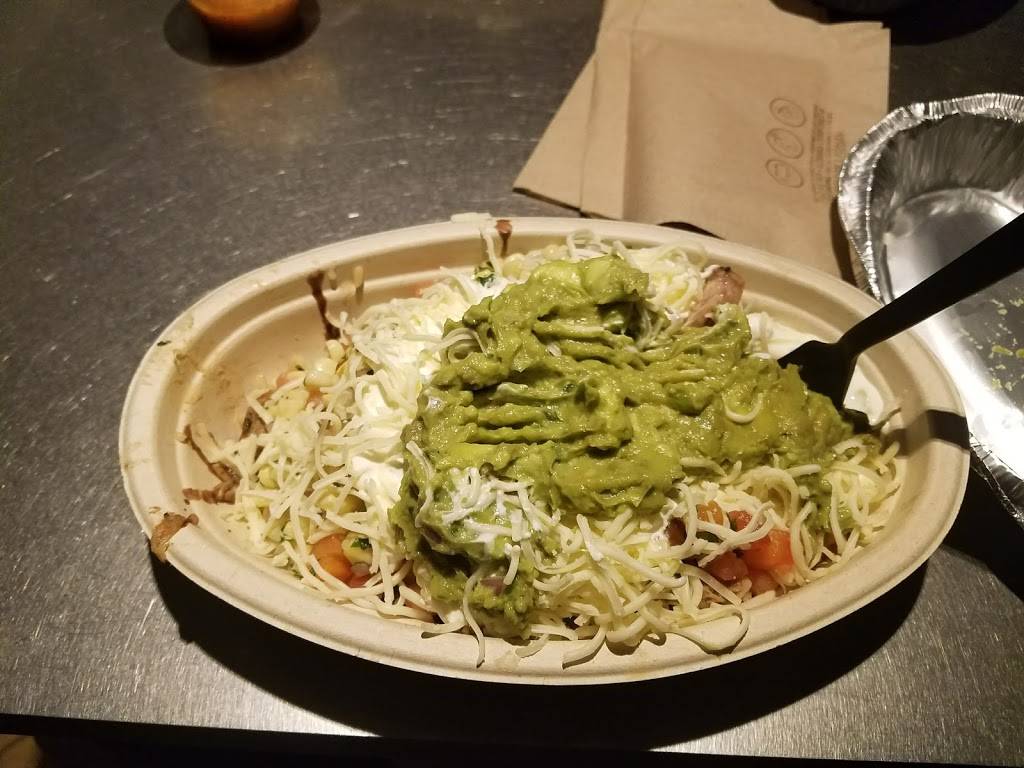 Chipotle Mexican Grill | restaurant | 12 Lawrence St, Dobbs Ferry, NY 10522, USA | 9146938135 OR +1 914-693-8135
