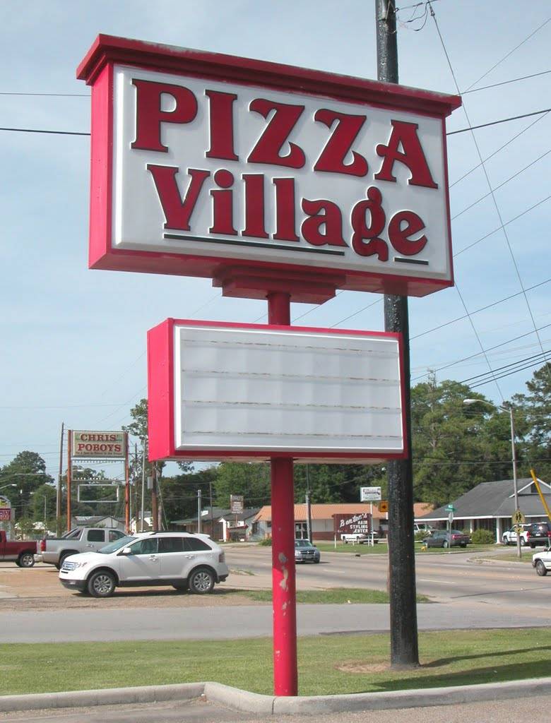 Pizza Village | restaurant | 1935 Moss St, Lafayette, LA 70501, USA | 3372321418 OR +1 337-232-1418