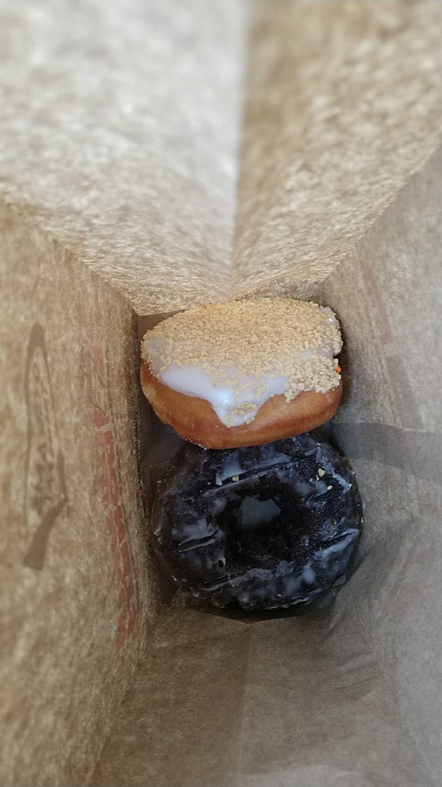 Dunkin | bakery | 445 Providence Rd, Brooklyn, CT 06234, USA | 8604120808 OR +1 860-412-0808
