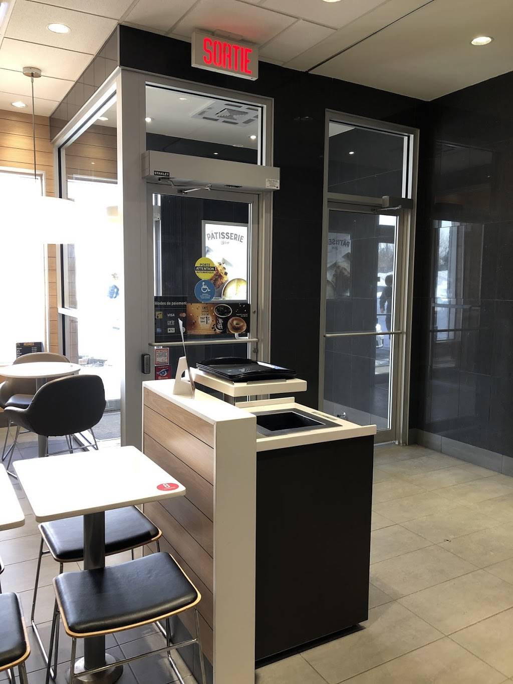 McDonalds | cafe | 4600 Route de Fossambault, Sainte-Catherine-de-la-Jacques-Cartier, QC G3N 1S6, Canada | 4188752420 OR +1 418-875-2420