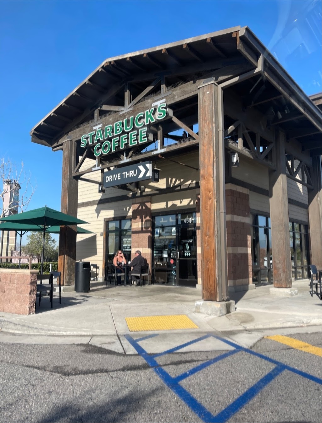 Starbucks | cafe | 455 Hidden Valley Pkwy, Norco, CA 92860, USA | 9512720274 OR +1 951-272-0274