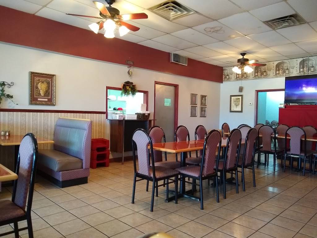 Giovannis Pizza | restaurant | 452 N Grundy Quarles Hwy, Gainesboro, TN 38562, USA | 9312683404 OR +1 931-268-3404