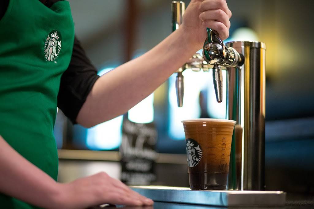 Starbucks | cafe | 8851 Destination Dr #100, Broomfield, CO 80021, USA | 3034641573 OR +1 303-464-1573