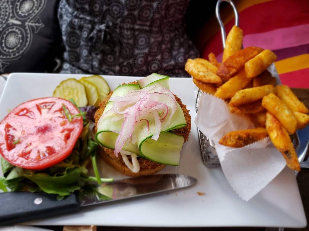 Blue Moose Restaurant & Cafe | restaurant | 9 W Mechanic St, New Hope, PA 18938, USA | 2158626800 OR +1 215-862-6800