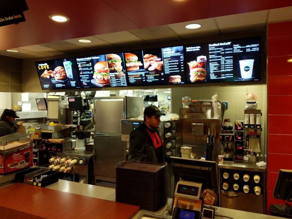 McDonald's Cafe 1210 Cleveland Hwy, Dalton, GA 30720, USA